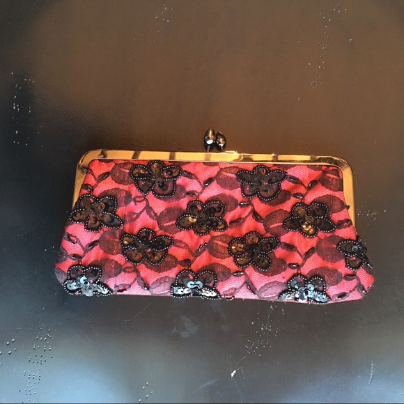 Vintage Laila Rowe Red and Black Lace Clutch - Picture 1 of 8